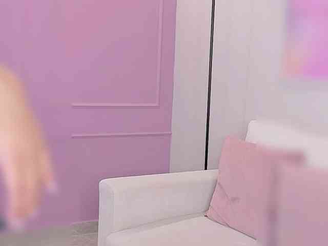 IsabelleRouse webcam