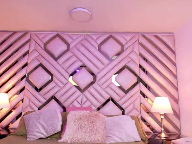 NinaMendez live cam