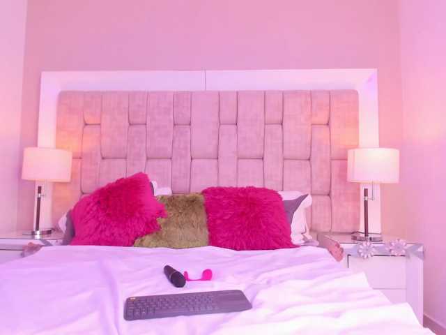 NinaMendez live cam on BongaCams