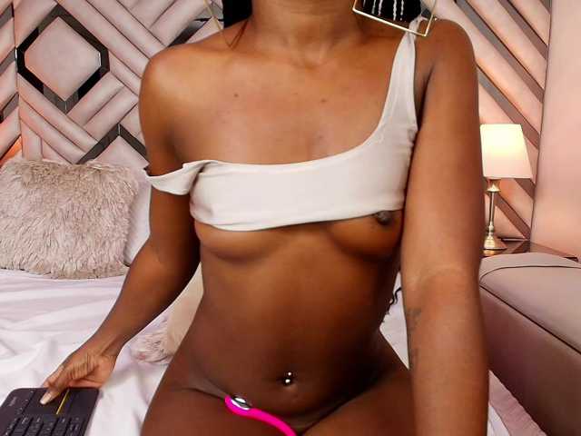 NinaMendez live cam on BongaCams