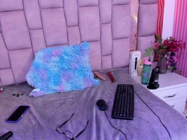 Chat with DanySwet live cam