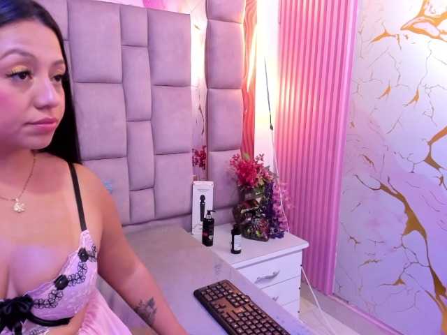 DanySwet live cam on BongaCams