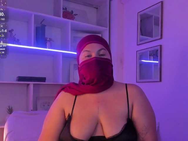 Estrelladani live cam on BongaCams