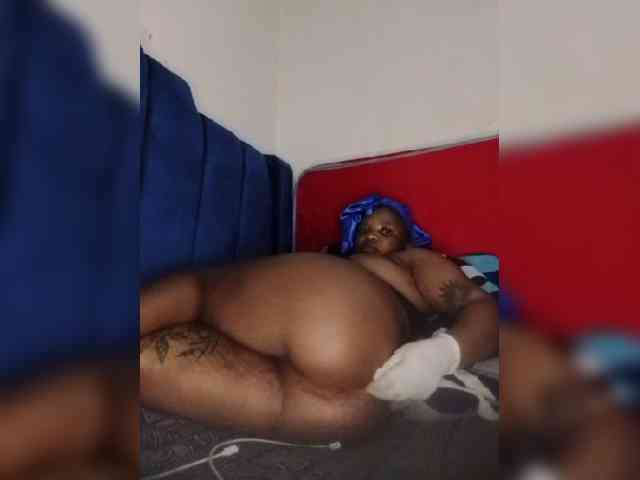 LizSwee webcam