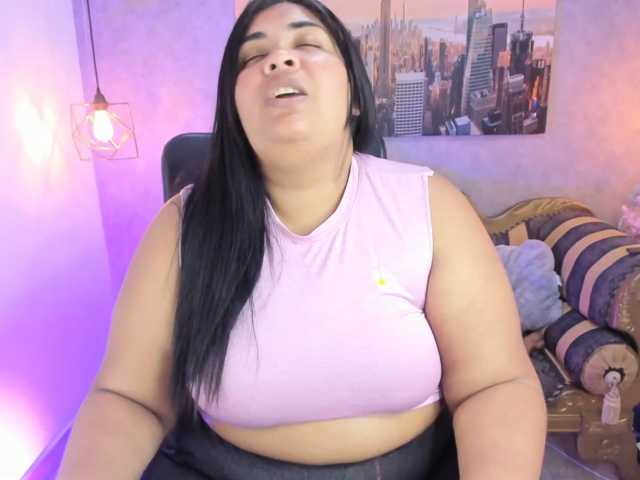 Sara-clk live cam preview