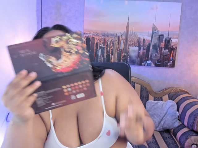Sara-clk, en vivo ahora en BongaCams
