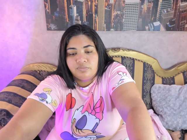 Sara-clk live cam preview