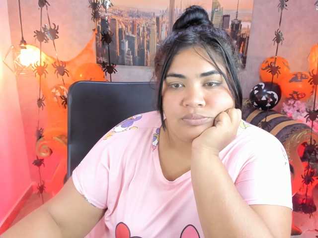 le modèle Sara-clk est en webcam porno dans un show sur le site bongacams, il possède les tags suivants: Latino/Hispanic,Brunette,Shaved