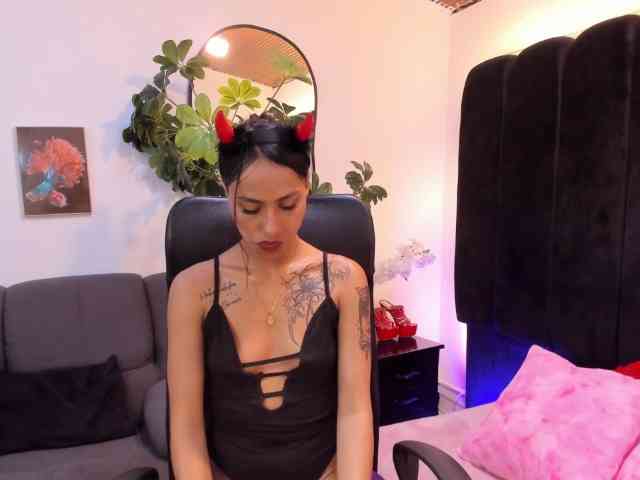 Emilytomson webcam