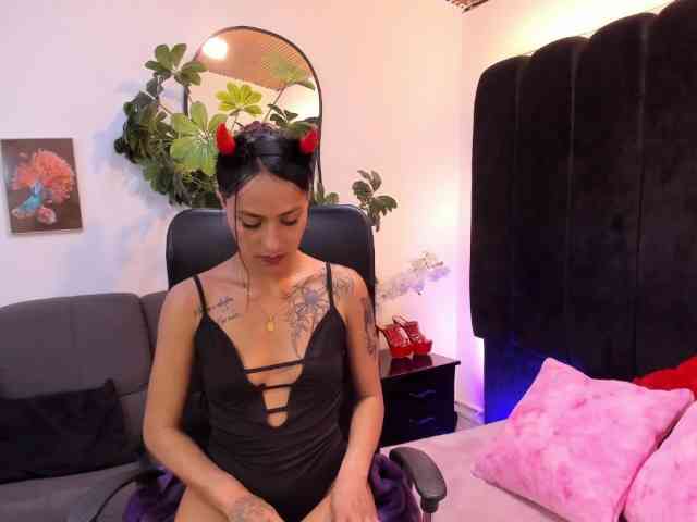 Emilytomson webcam
