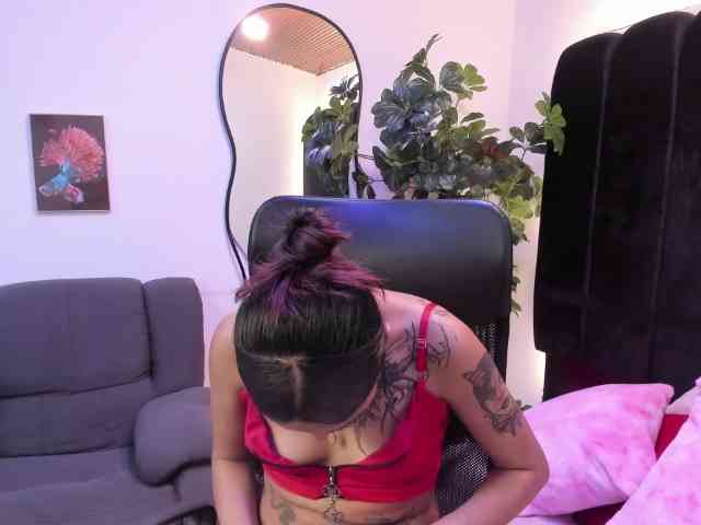 Emilytomson webcam