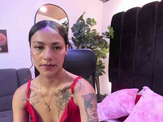 Emilytomson webcam