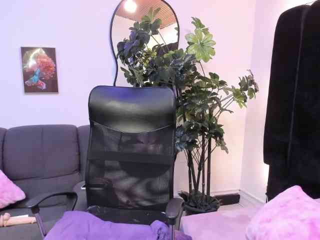Emilytomson webcam