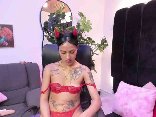 Emilytomson webcam