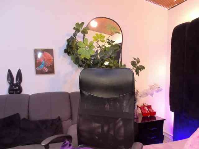 Emilytomson webcam