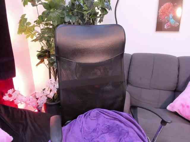 Emilytomson webcam