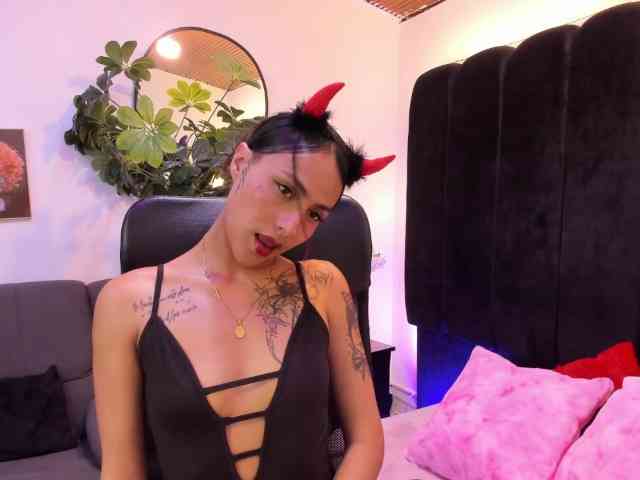 Emilytomson webcam