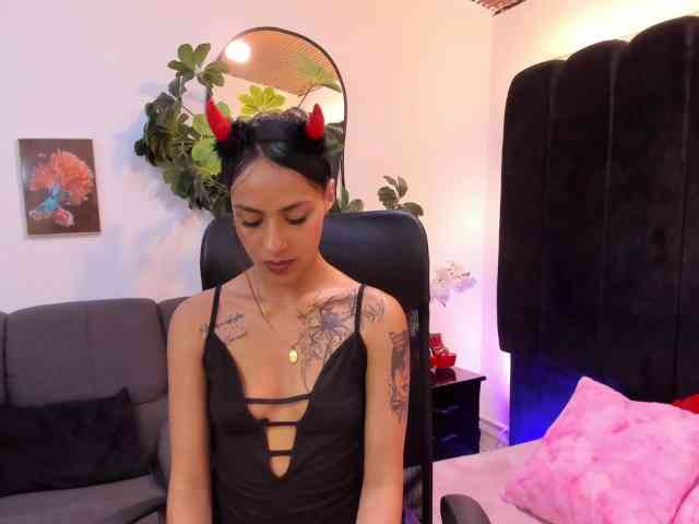 Emilytomson webcam