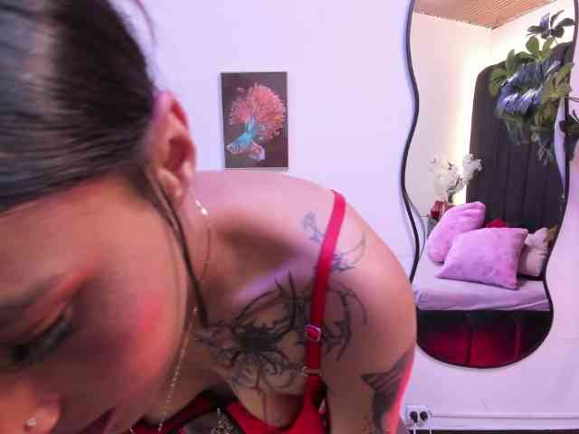 Emilytomson webcam