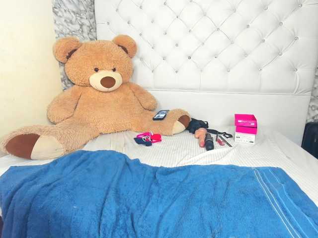 Latinamarcela live cam on BongaCams