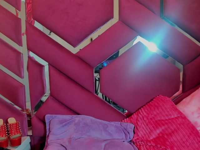 vanesabobs, en directo ahora en BongaCams
