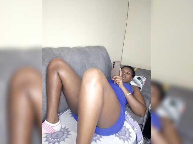 BLACKBERRY26 live cam on BongaCams