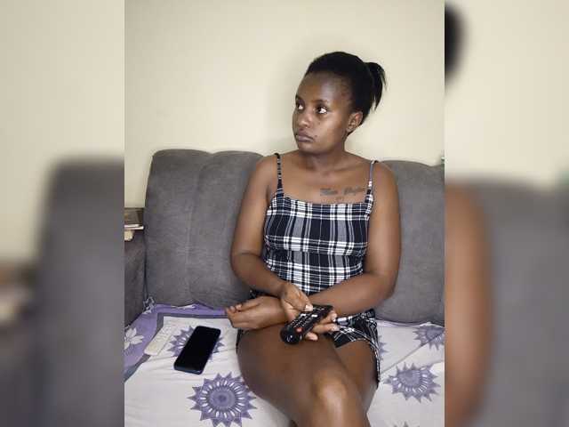 BLACKBERRY26 live cam on BongaCams