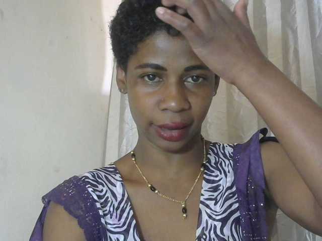 Anitahw live cam on BongaCams