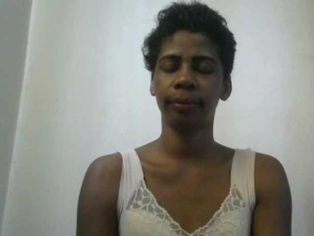 Anitahw — live female cam