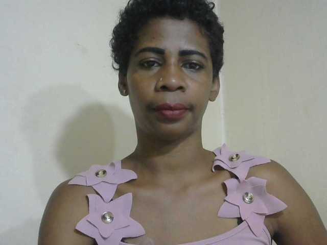 Anitahw live cam on BongaCams