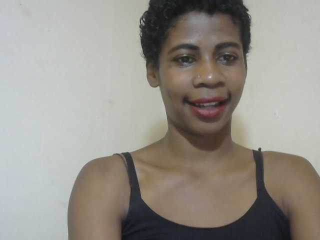 Anitahw live cam on BongaCams