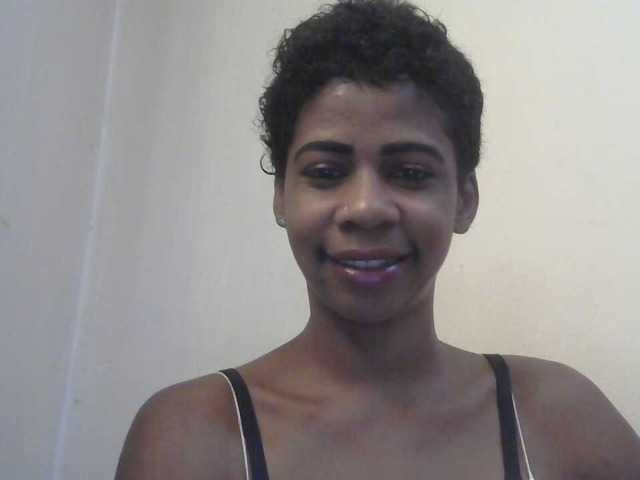 Anitahw live cam preview