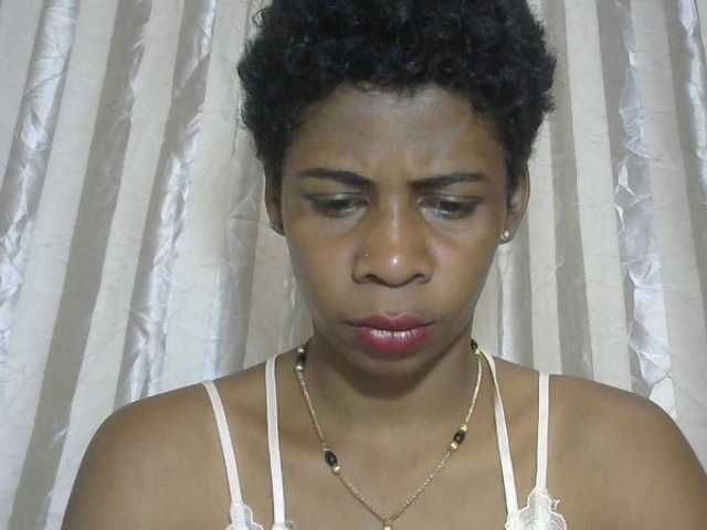 Anitahw live cam on BongaCams