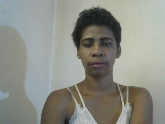 Anitahw live cam preview