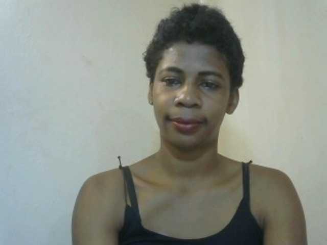 Anitahw live cam on BongaCams