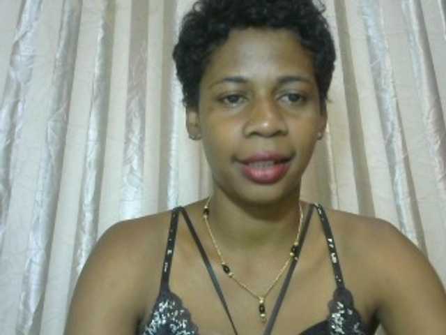 Anitahw live cam on BongaCams