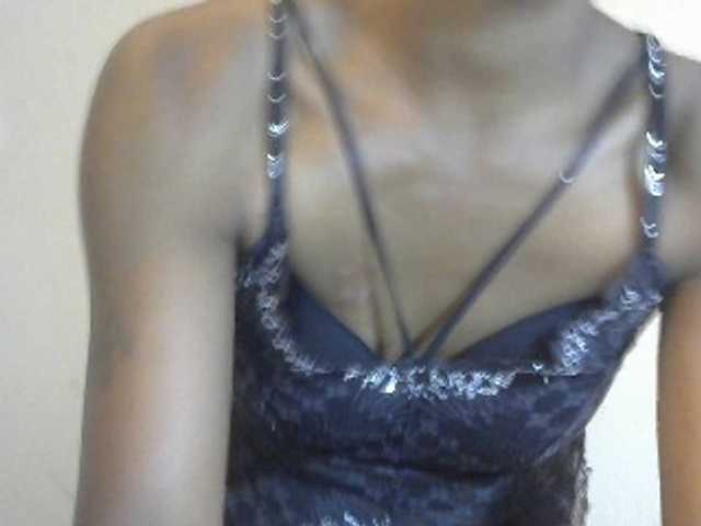 Anitahw live cam on BongaCams