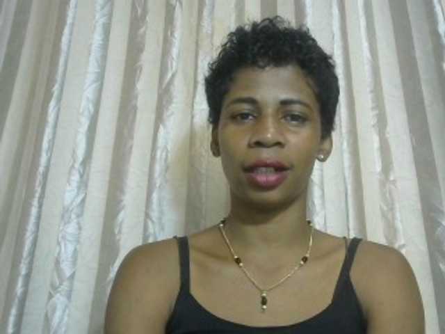 Anitahw live cam on BongaCams