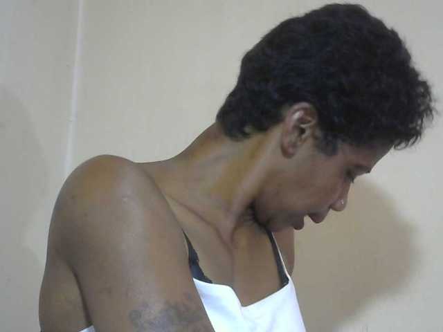 Anitahw live cam preview