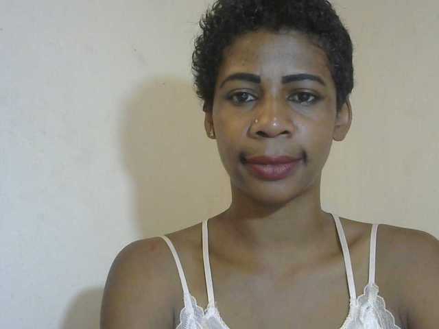 Anitahw live cam on BongaCams