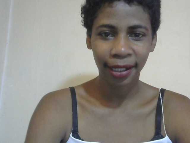 Anitahw, live now on BongaCams
