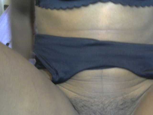 Anitahw, en directo ahora en BongaCams