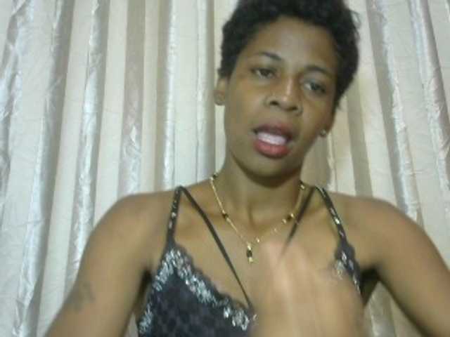 Anitahw live cam on BongaCams