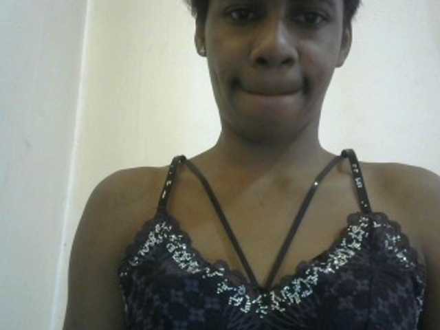 Anitahw live cam on BongaCams