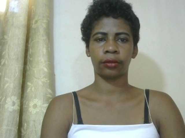 Anitahw live cam preview