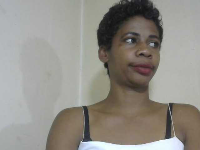 Anitahw live cam on BongaCams