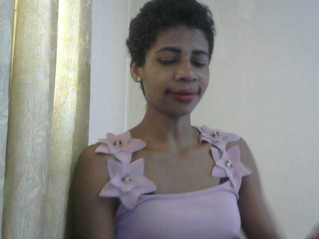 Anitahw live cam on BongaCams