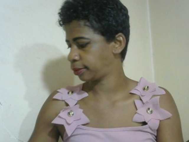 Anitahw live cam preview