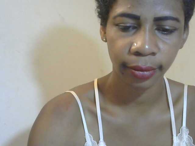 Anitahw live cam on BongaCams
