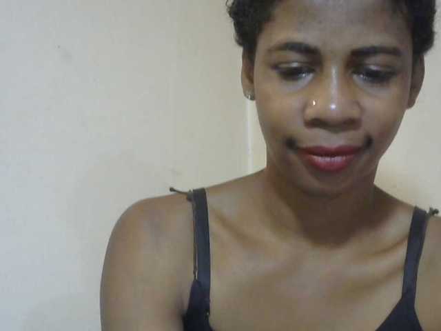 Anitahw live cam on BongaCams